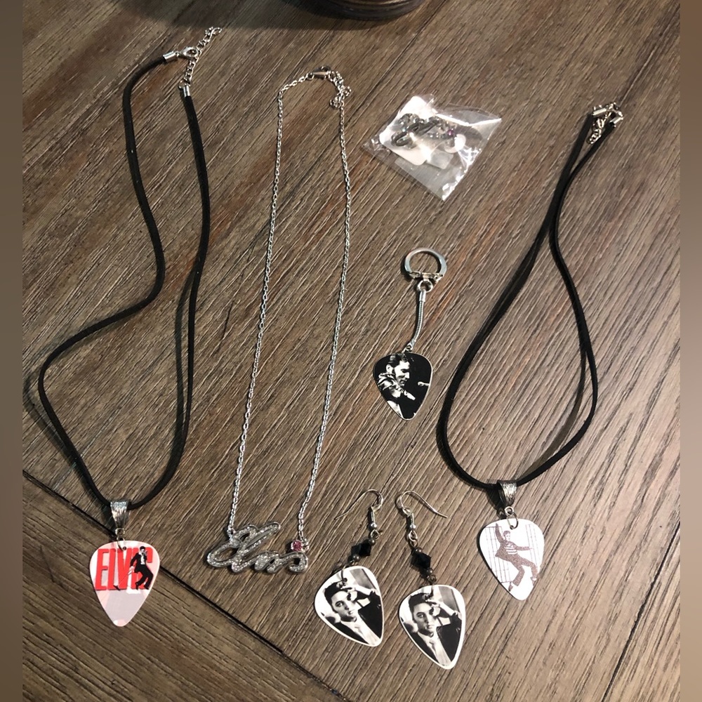 New lot of Elvis Presley jewelry! ♥️🎙️🖤